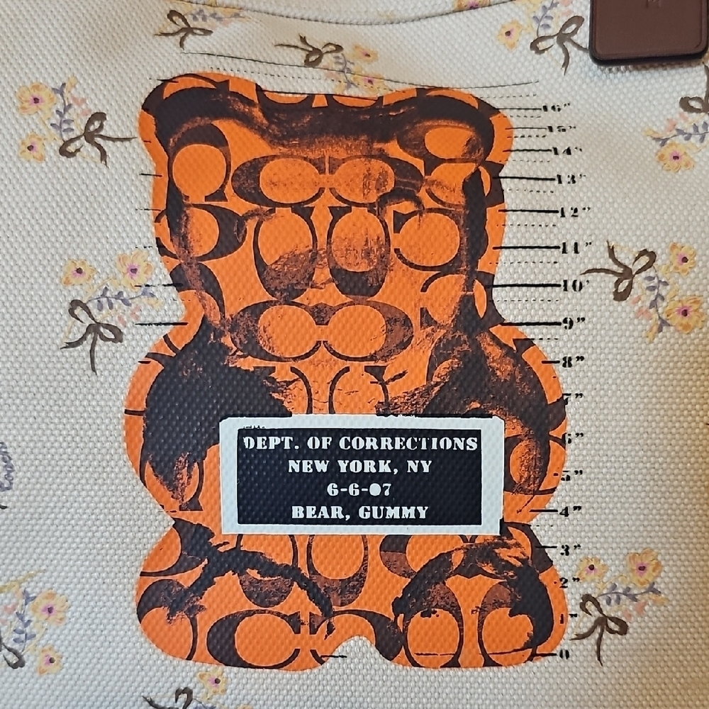 Coach VANDAL GUMMY BEAR Floral Canvas Tote EUC - Picture 4 of 15
